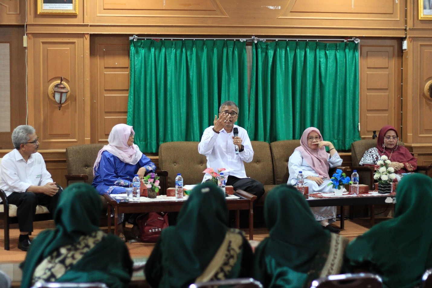 FIB Unand dan Bundo Kanduang Kabupaten Agam Gelar Simposium Perempuan Minangkabau, Dorong Peran Strategis Perempuan
