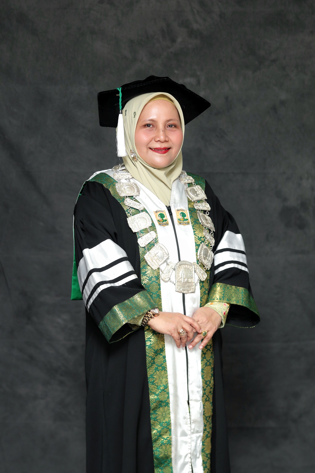 Prof. Dr. Ike Revita, S.S., M.Hum., CRP.